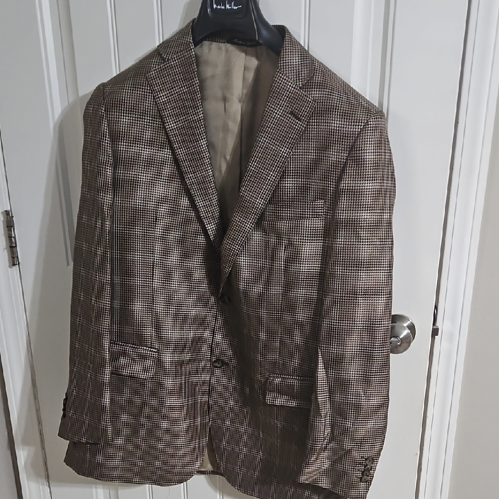 Elegant Brown Checkered Men's Blazer